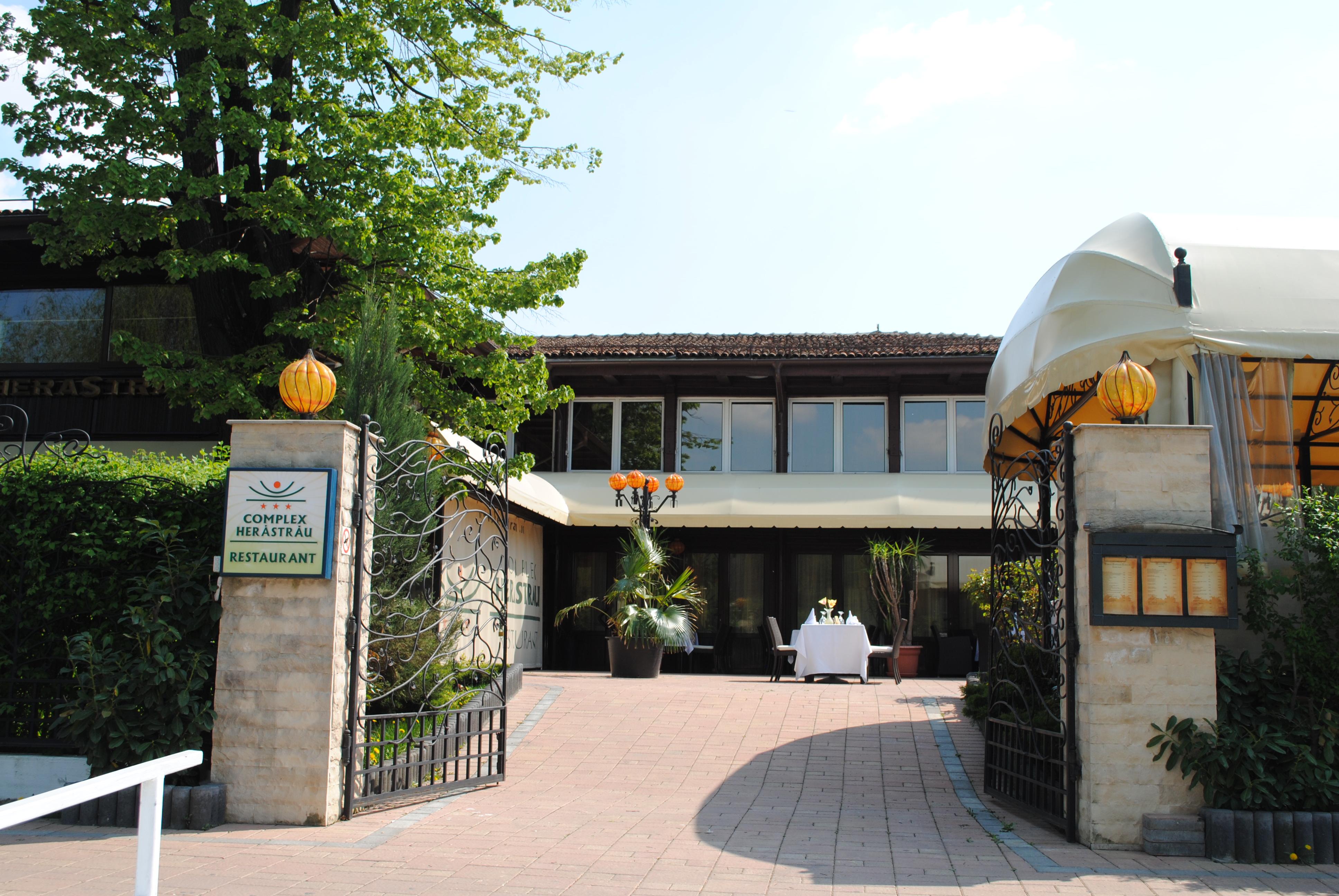 Hotel Herastrau Bucarest Exterior foto