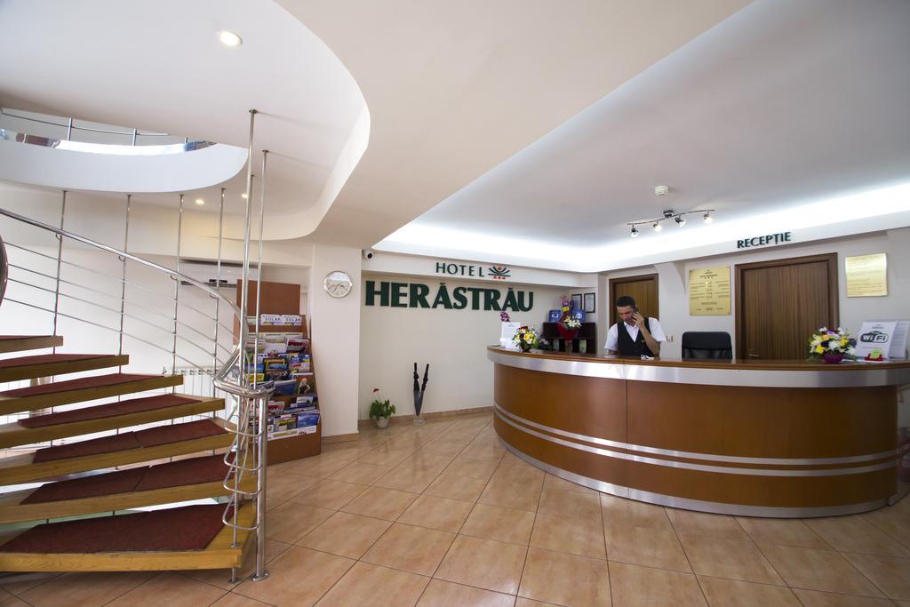 Hotel Herastrau Bucarest Exterior foto